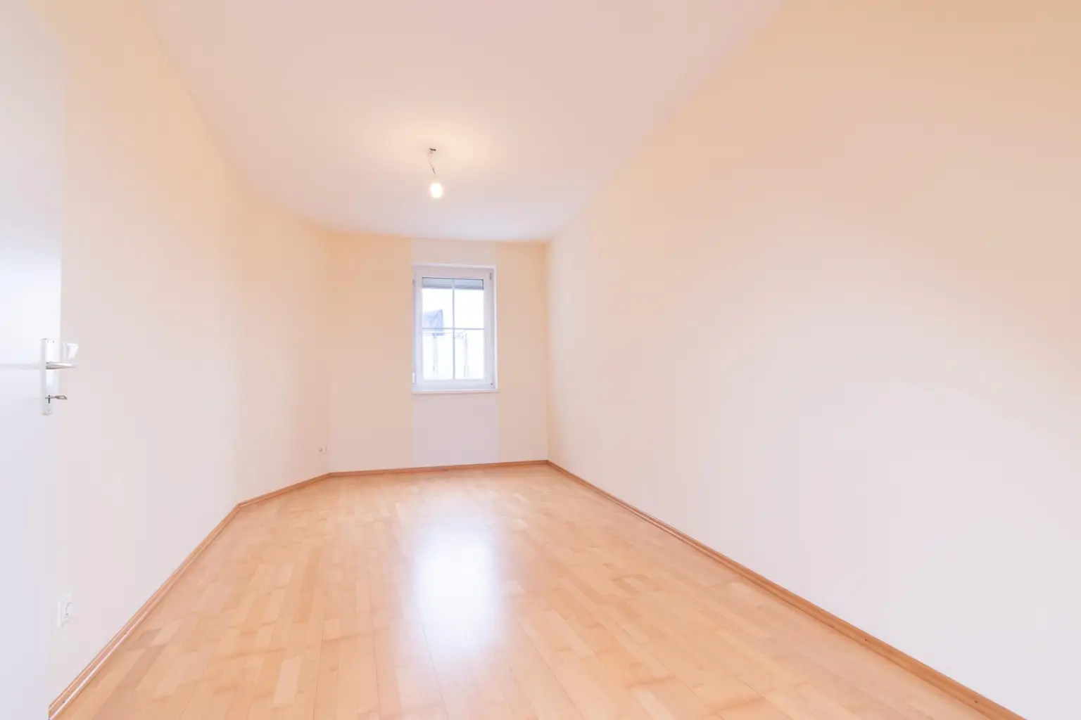 Bild 18, Zimmer 2. DG Iststand