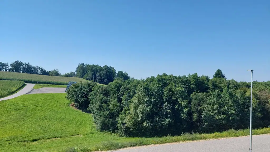 Neues Eigenheim mit traumhafter Aussicht und neuer Photovoltaikanlage!