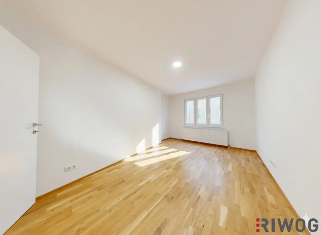 ERSTBEZUG nach Sanierung I Großzügige 2 Zimmer Wohnung mit geräumiger Küche und begehbaren Kleiderschrank I Augartennähe I Tischler Einbauküche inkl. Siemensgeräte I Gratis Miele Waschtrockner bei Kauf bis 31.12.25