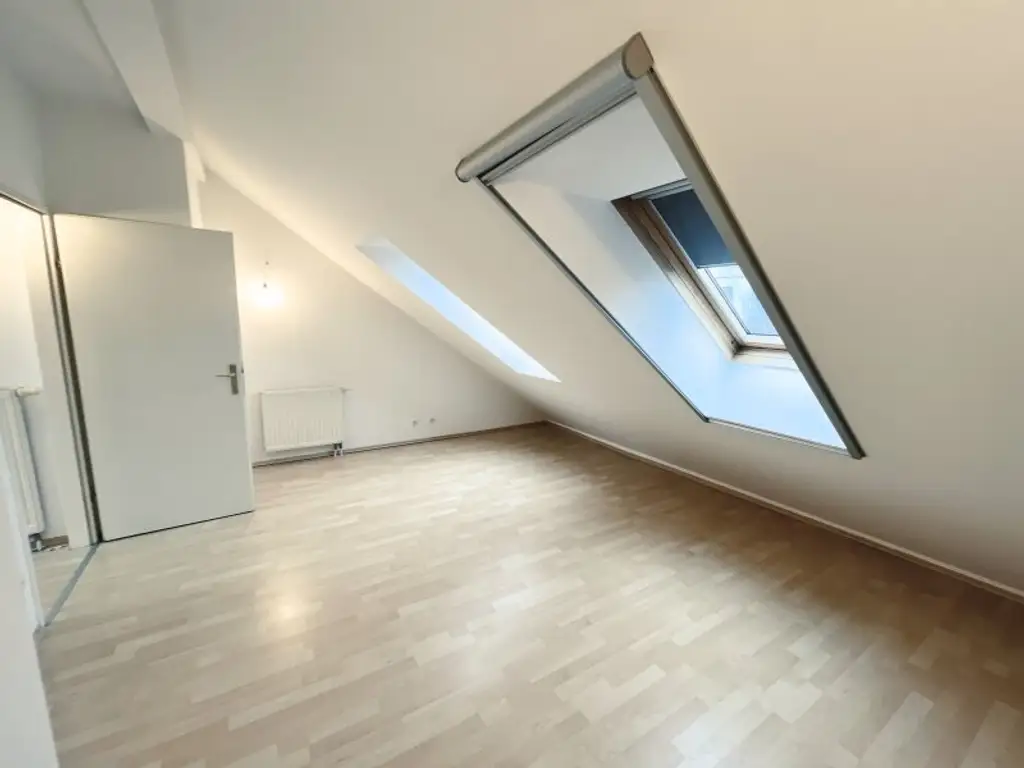 Helle 4-Zimmer-Maisonettewohnung mit großzügiger Terrasse