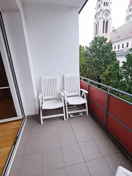 FAMILIENHIT, ENKPLATZ, gepflegte 113 m2 Neubau mit Loggia, 4 Zimmer, Küche, 2 Bäder, teilmöbliert, 3. Liftstock, U3-Nähe