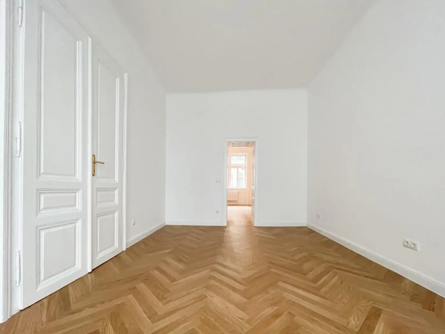 ALTBAU-TRAUM IN WÄHRING – 4 ZIMMER • LIFT & BALKON KOMMEN! • TOP LAGE HOFSTATTGASSE