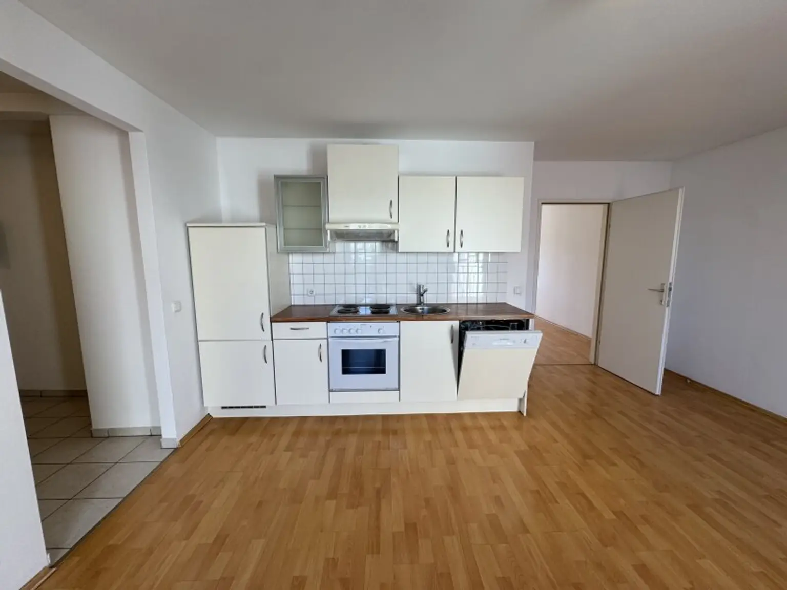Lichtdurchflutete 2-Zimmer-Dachgeschosswohnung mit perfekter Anbindung