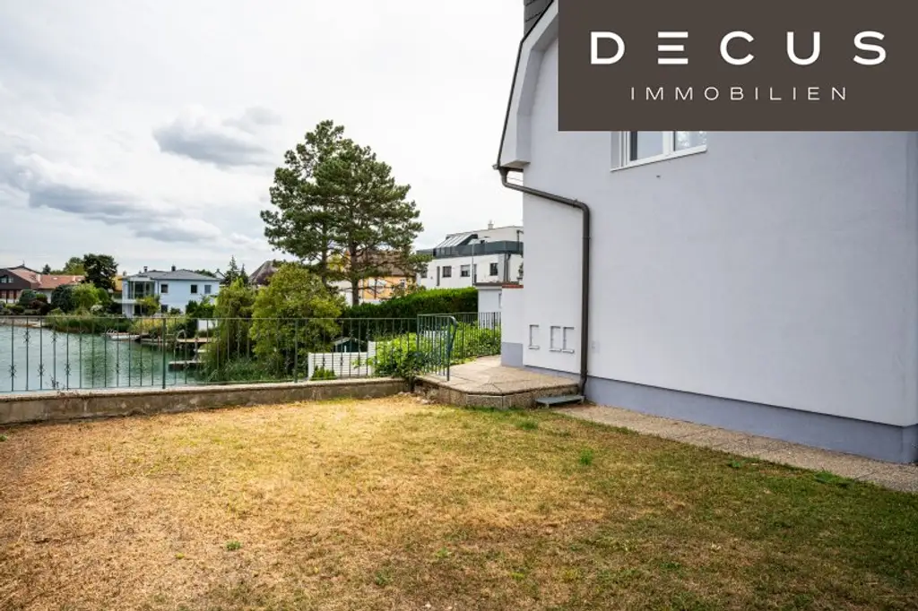 EXKLUSIVES SEEHAUS MIT EIGENEM STEG