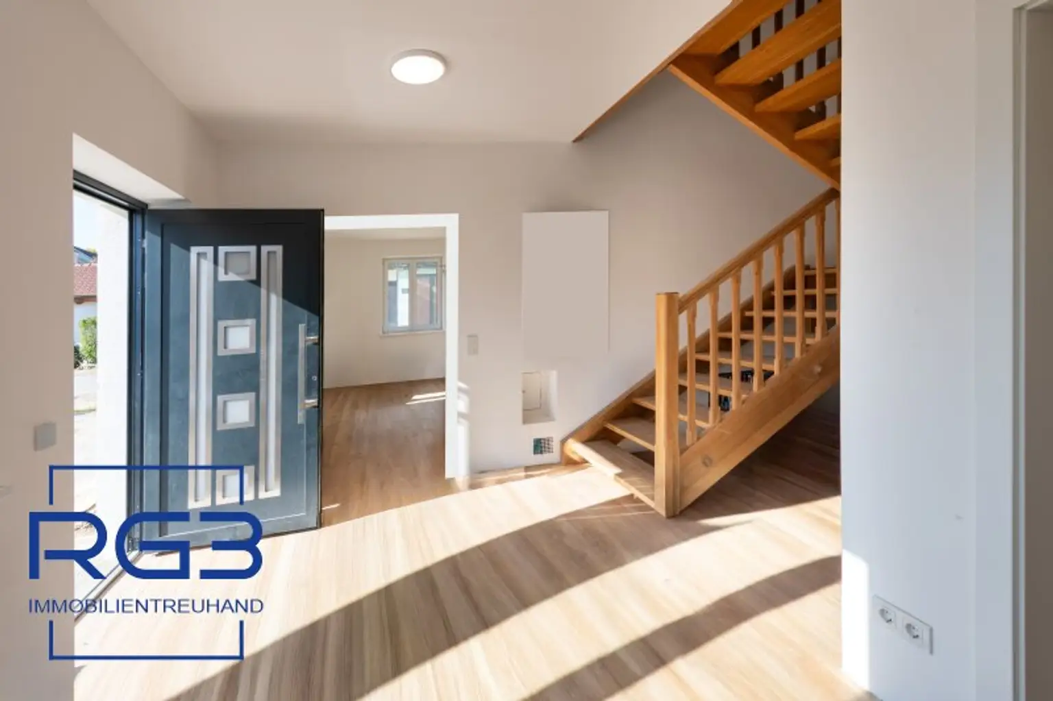 Großes Einfamilienhaus mit großem Garten # Provisionsfrei