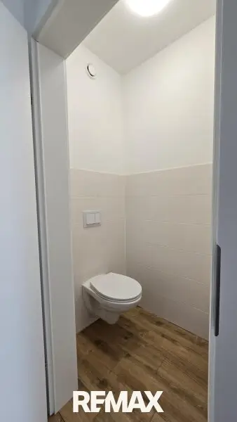 15 WC. OG