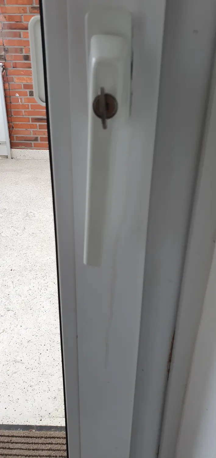 Fenster mit Schloß