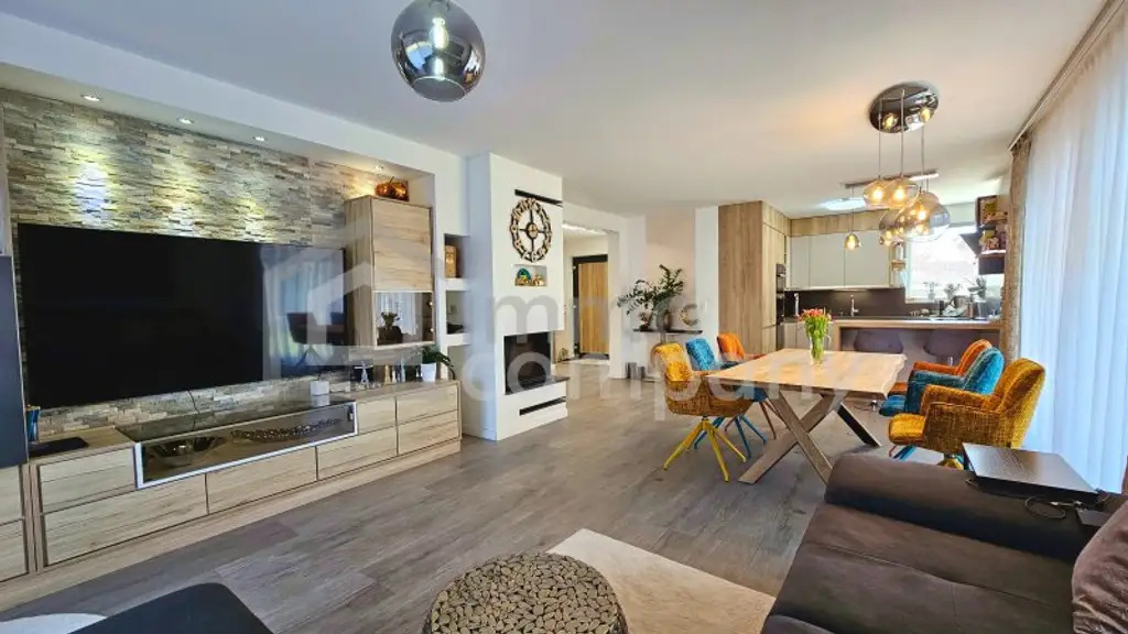 Photovoltaik, Saunahaus, Outdoordusche, Garage, 6 Zimmer, uvm. - Lifestyle hoch 10