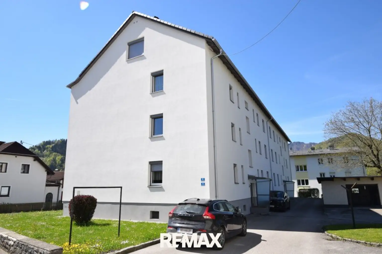 Wohngebäude Vorderansicht