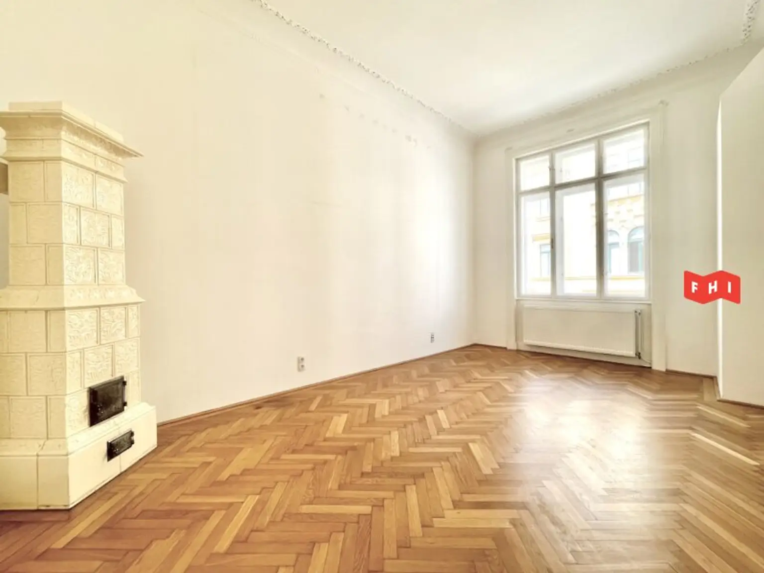 Unbefristete 140m² Stilaltbaumiete mit verglaster Wintergartenveranda, Gartenblick u. historischen Kachelöfen