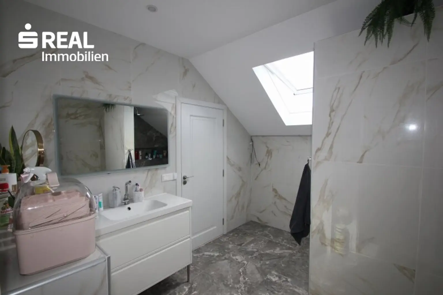 Badezimmer OG 1