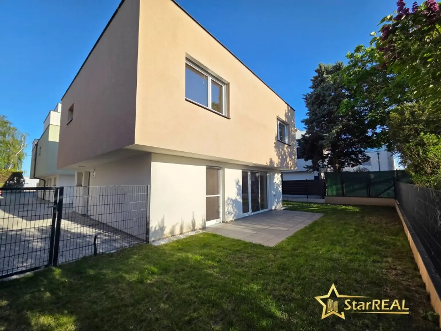 Einfamilienhaus mit 140 m² Garten