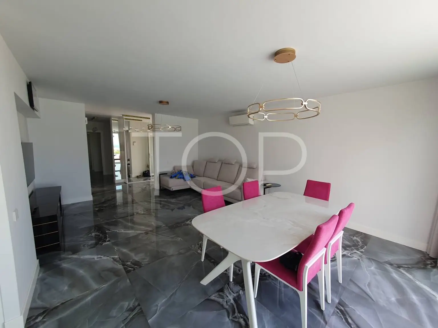 VILLA-EL-DUQUE-SALON-1