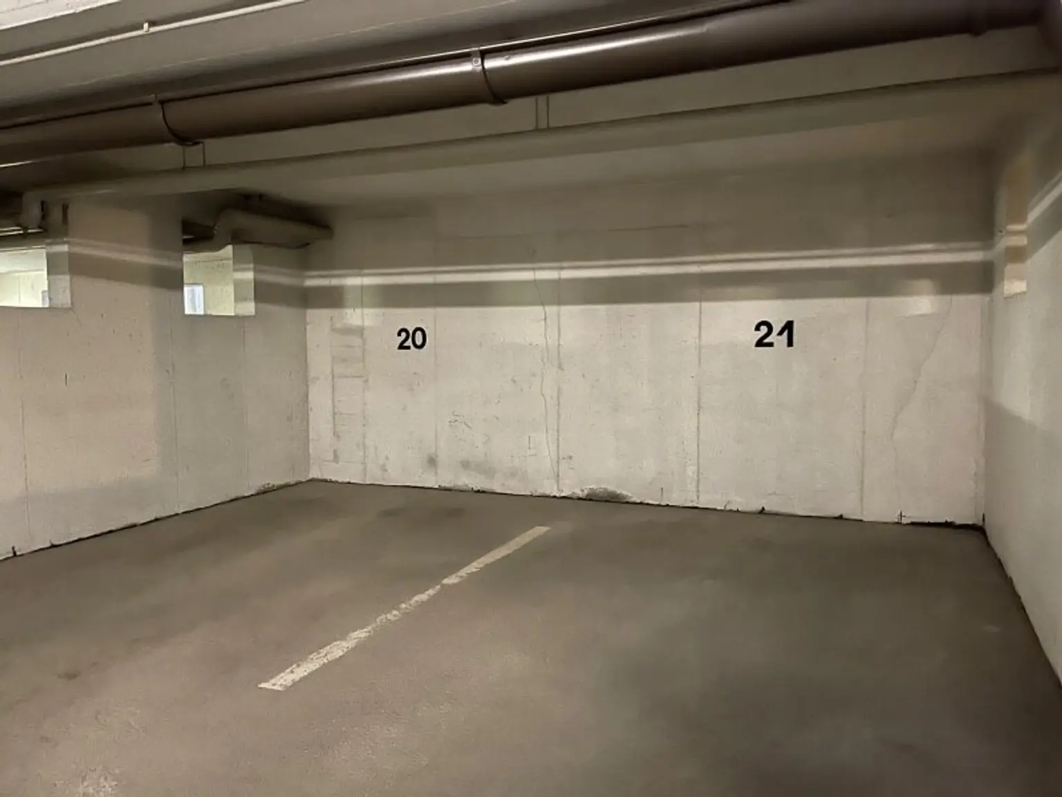 Günstig - Helles Büro oder auch Eigentumswohnung in Zentraler Lage!