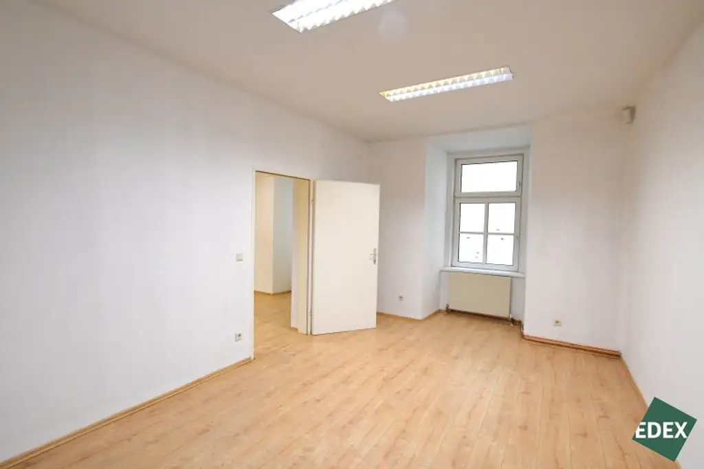 Büro direkt in der City!