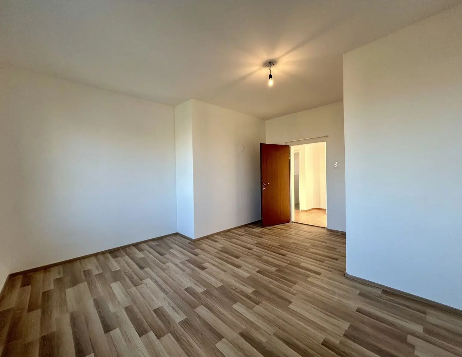 3-Zimmer-Gewerbeimmobilie in Linz - Ideal für Büro oder Praxis