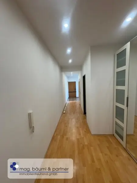 Familienwohnung am Wienerberg, 5 Zimmer mit Balkon und Gartennutzung