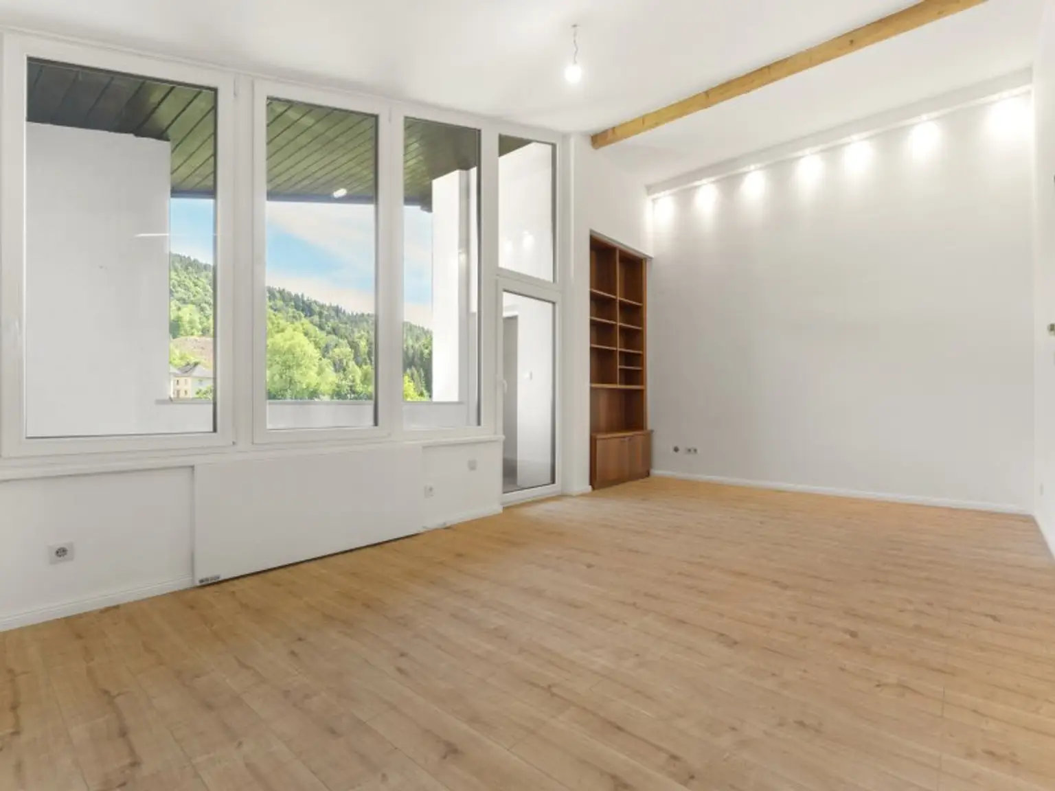 Kernsanierte, schöne, sowie sonnige und ruhige 3 Zi Wohnung 95,00m² mit Loggia in Maria Saal - Ratzendorf - Wohnen im Grünen!