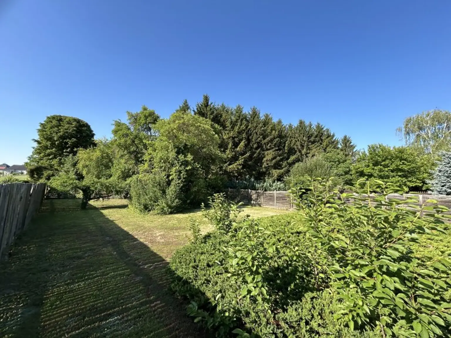 +++ Charmantes Bauernhaus mit großzügigen Nebengebäuden und großem Garten in Kleinwarasdorf! +++