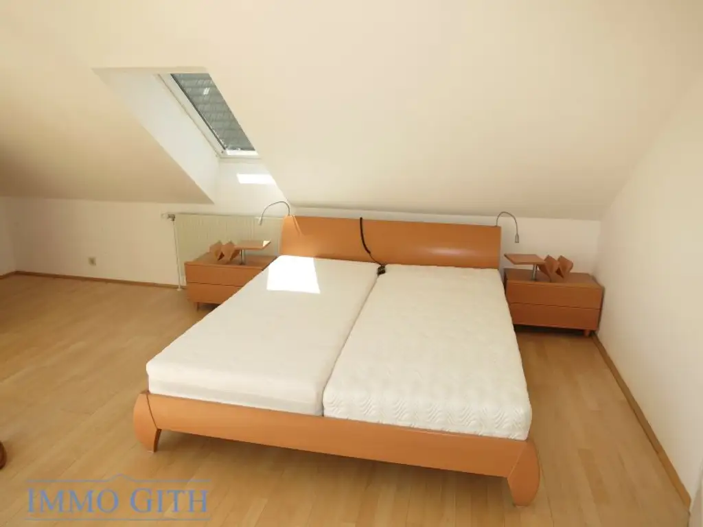 PROVISIONSFREI: PENTHOUSE MIT TERRASSE, LIFT UND KLIMA-ANLAGE IN HIETZINGER VILLA!