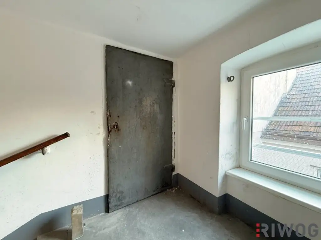 Baubewilligter Rohdachboden nahe U3