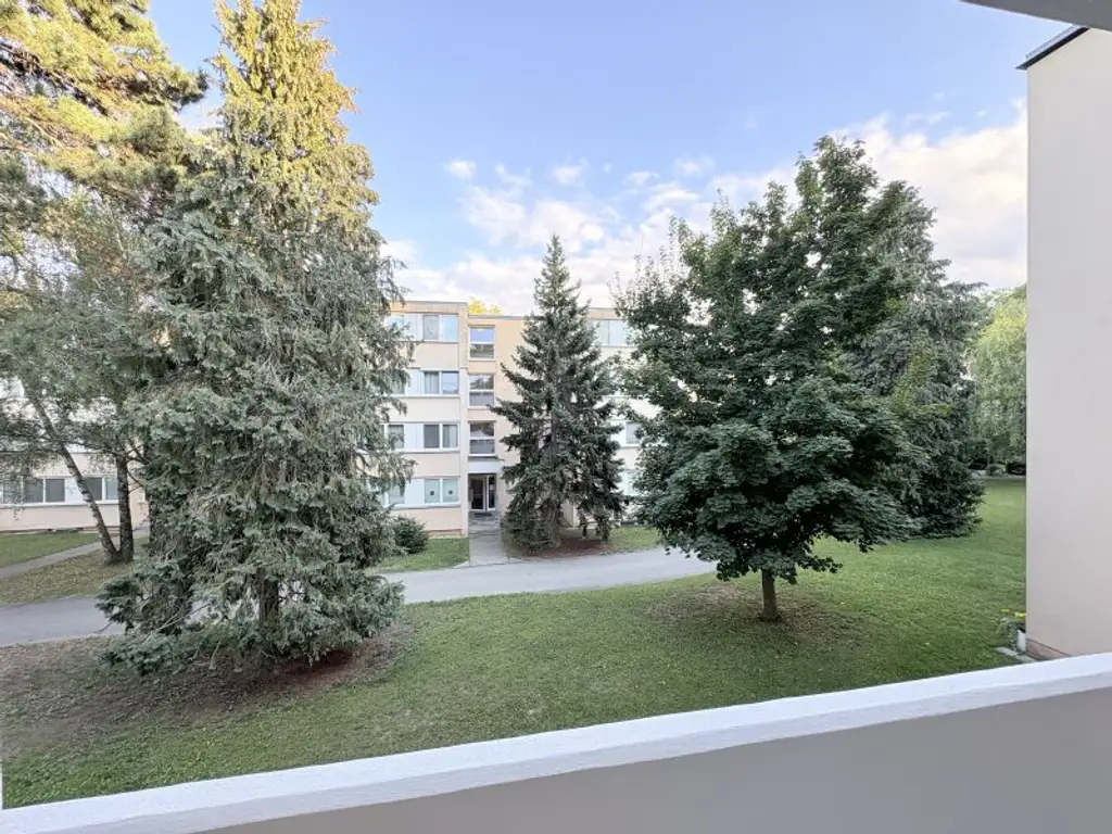 Ruhelage in Klosterneuburg: Renovierungsbedürftige 1-Zimmer-Wohnung mit Balkon!