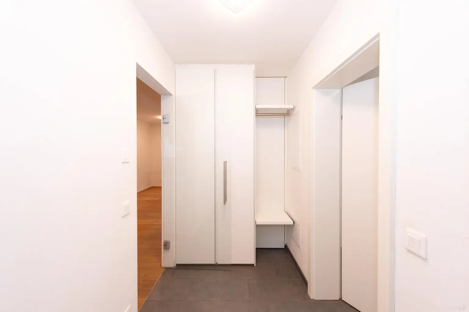 Fontanestraße 8 -01