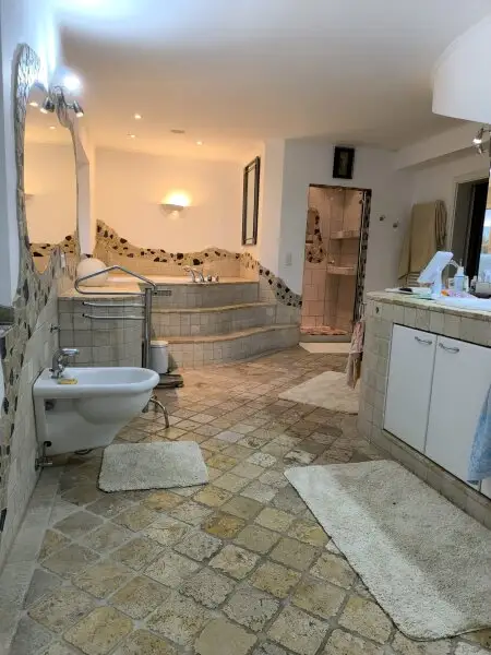 Repräsentative Villa in Bestlage - Architektur, Raum und Lage auf höchstem Niveau