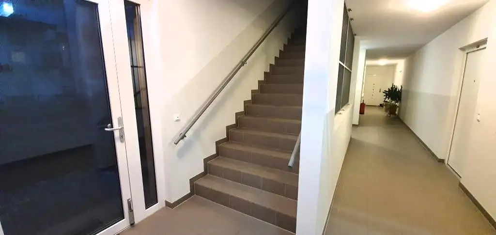unbefristet, modernes Gebäude - Terrassenwohnung - Michael Stern Gasse