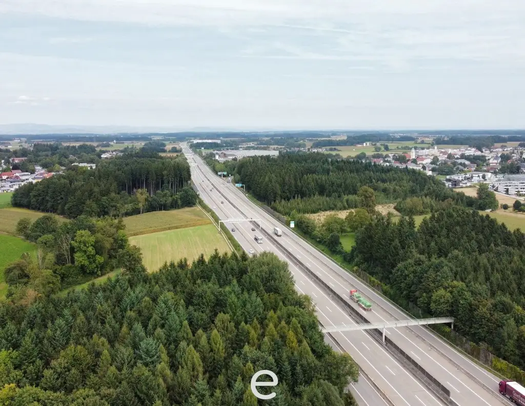 Sattledt - 2,5ha Betriebsbaugrund direkt an der Autobahn!