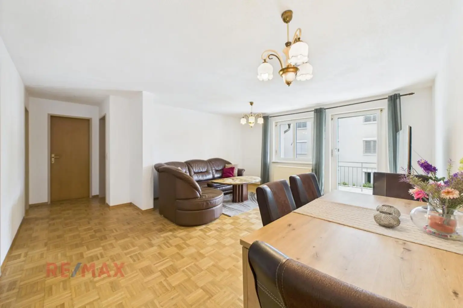 Sonne, Ruhe, Komfort: Helle 2-Zimmer-Wohnung mit großzügigem Balkon