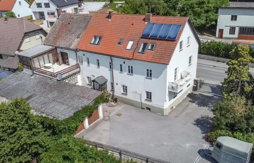 Mehrfamilienhaus - Zwei Wohneinheiten - Gewerbe möglich - großzügige Nutzflächen