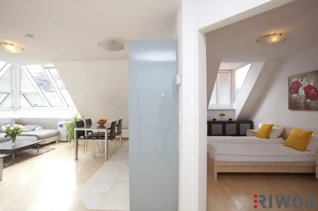 vollmöblierte Dachgeschosswohnung im Altbau *** 3 Gehminuten zum AKH Wien bzw zur Alser Straße