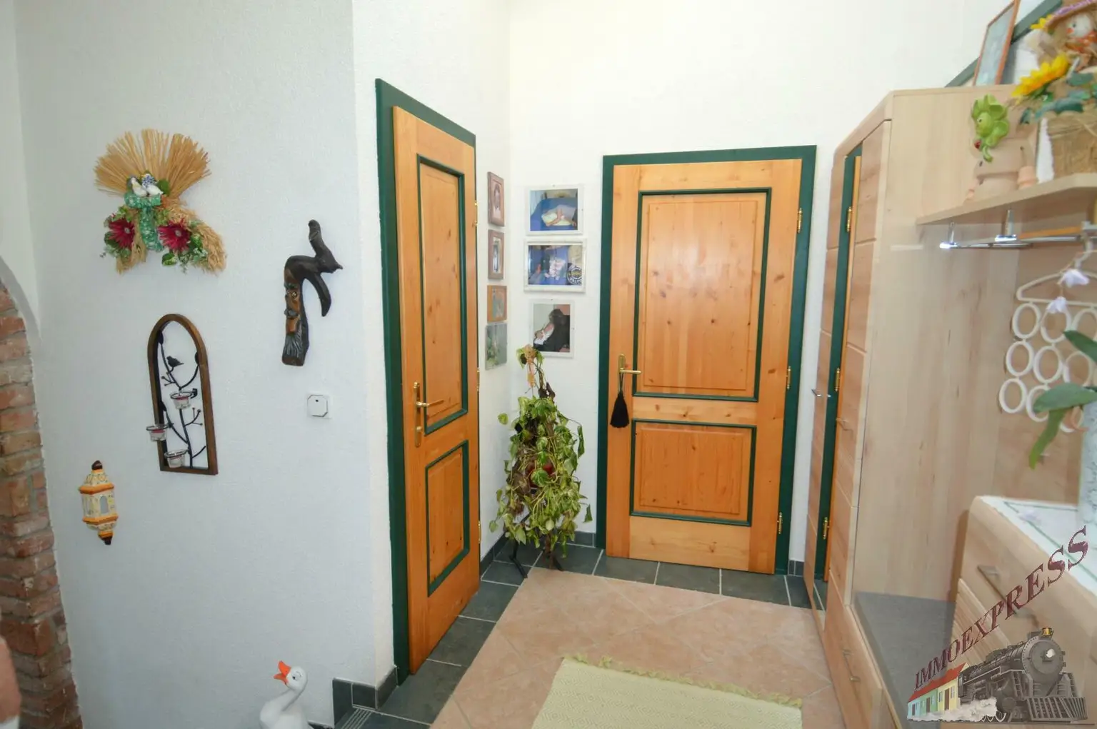 Gepflegtes Einfamilienhaus - Doppelcarport - Garage - neue Pelletheizung mit Solaranlage