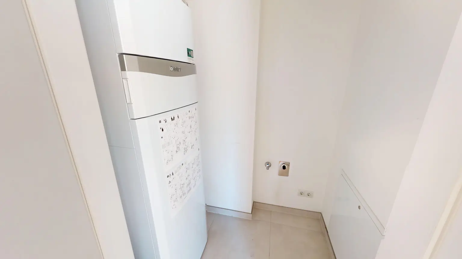 Moderne Dachgeschosswohnung mit Balkon in Brigittenau