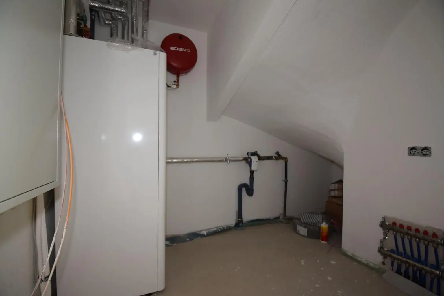 EG Technikraum unter der Stiege