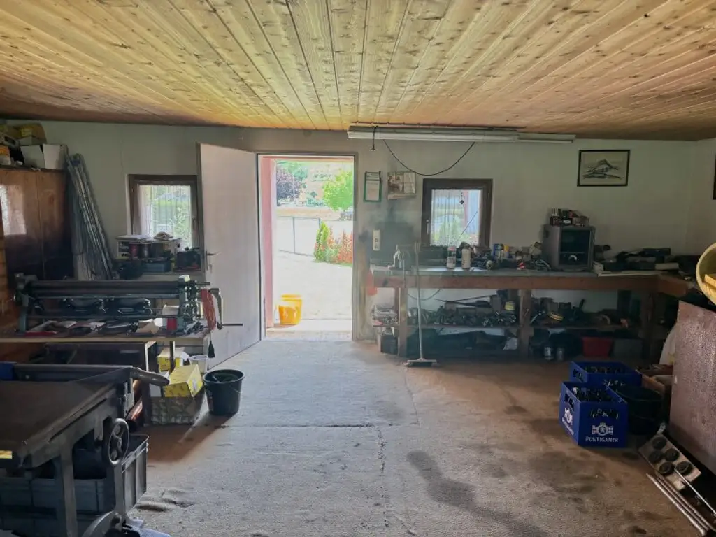 ** GARTENTAGE ** ren.bed. Landhaus mit bezauberndem Grundstück !! Ca. 7.200m 2 Wald inklusive !!