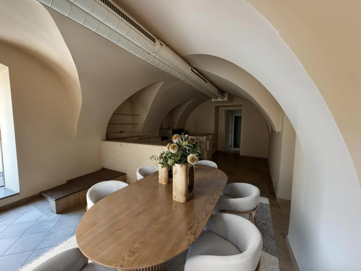 Top-Preis! Vielseitiges Geschäftslokal – ideal für Studio oder Büro