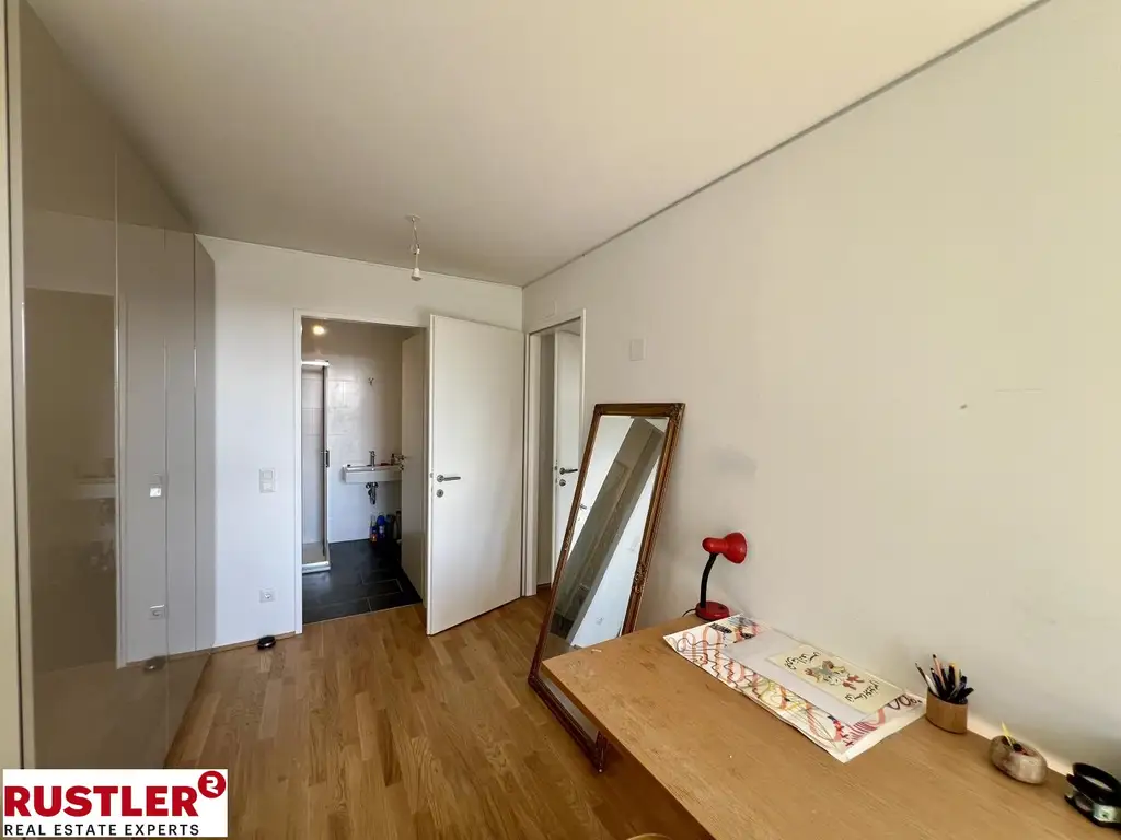 **ATTEMSGARTEN - HOCHWERTIGE 4 Zi WOHNUNG INKL. KÜCHE - 2 TERRASSEN - 2 BÄDER UND FITNESS**