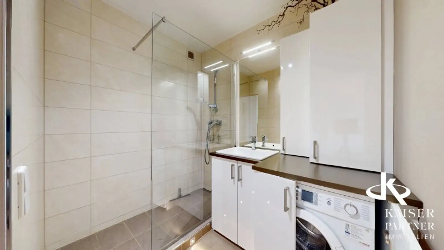 Urbaner Lebenstil in Oberlaa! Sensationeller Weitblick, moderne, offene 3-Zimmer-Wohnung mit großer 12,5m² Loggia!