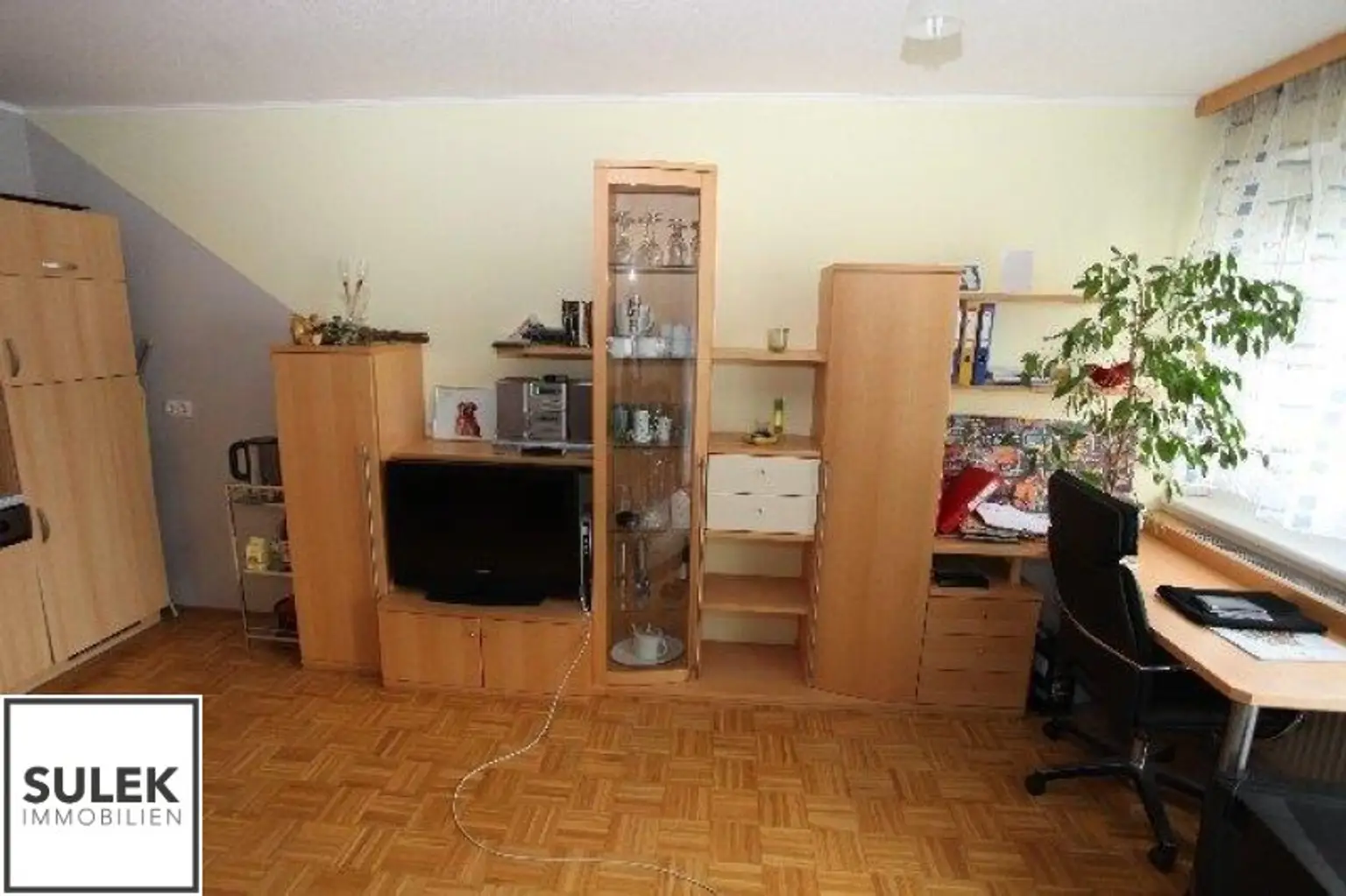 **VORMERKEN** ab Oktober: ruhige 2 Zimmer Wohnung mit praktischem Grundriss & Balkon (hofseitig)  & mit Stellplatz - Nähe Spengergasse // Matzleinsdorfer Platz