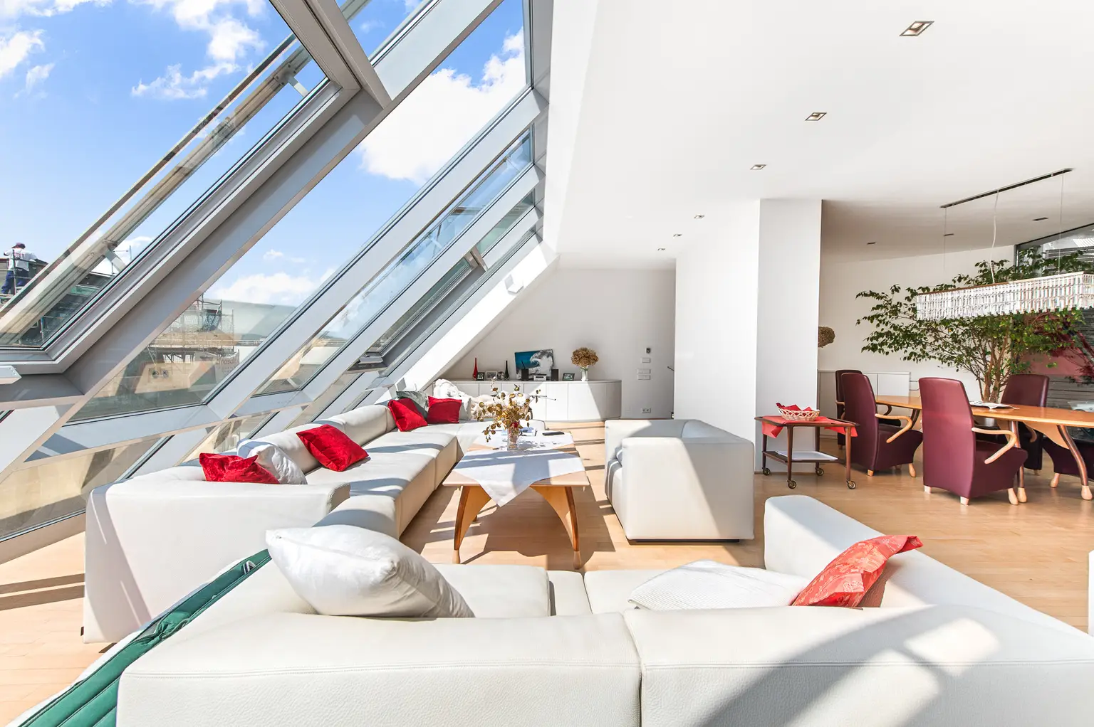 Exklusives Penthouse mit Dachgarten und Karlskirchenblick in Bestlage des 4. Wiener Gemeindebezirks