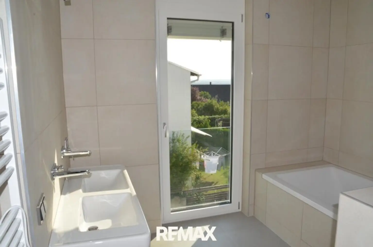 Badezimmer Ansicht 1