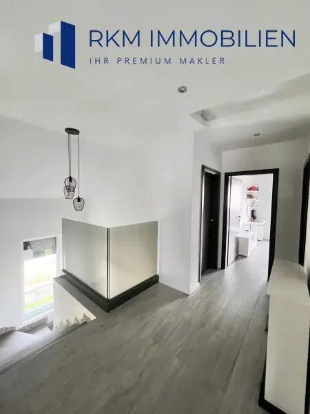 Luxuriöses Einfamilienhaus in Gerasdorf: 6 Zimmer, 207m², Terrasse & Balkone!