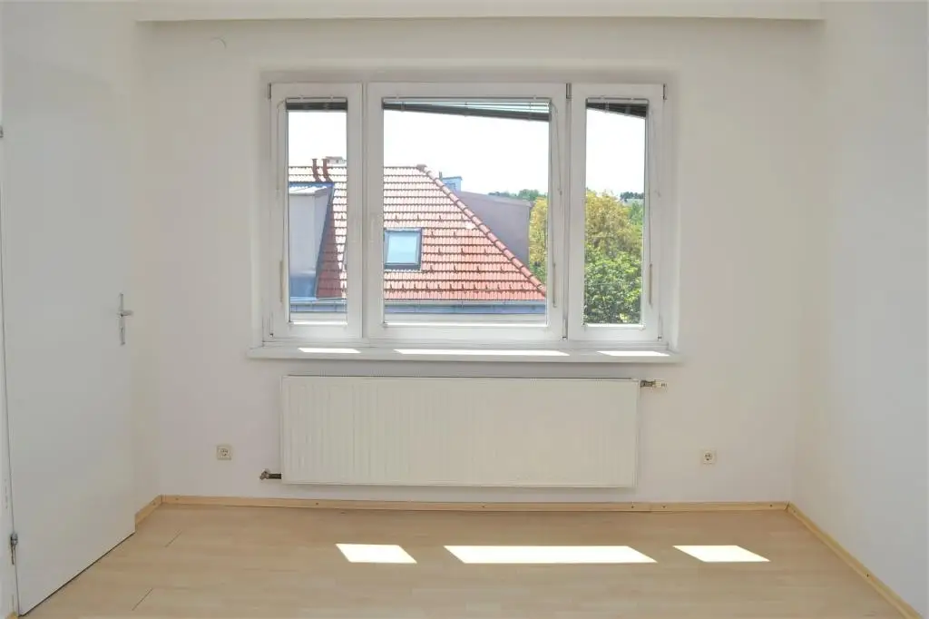 Nette und helle 2 Zimmerwohnung - ideal für Singles und Pärchen!