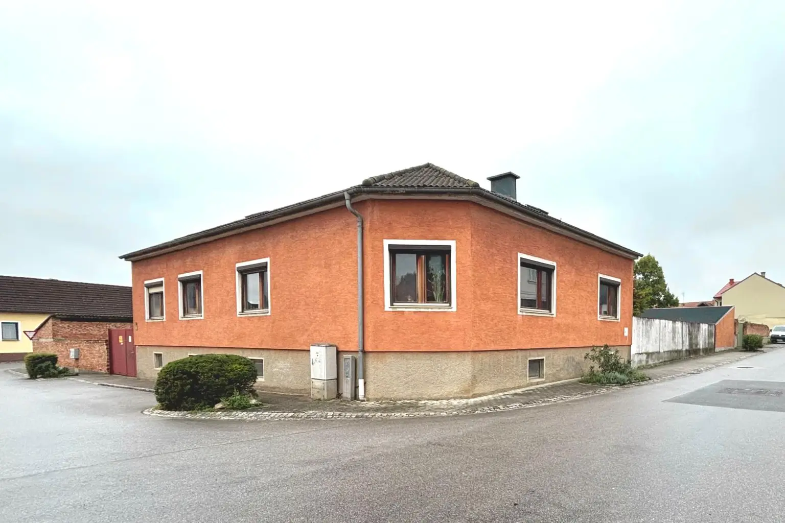 Attraktives Einfamilienhaus auf großzügigem Grundstück im Ortskern