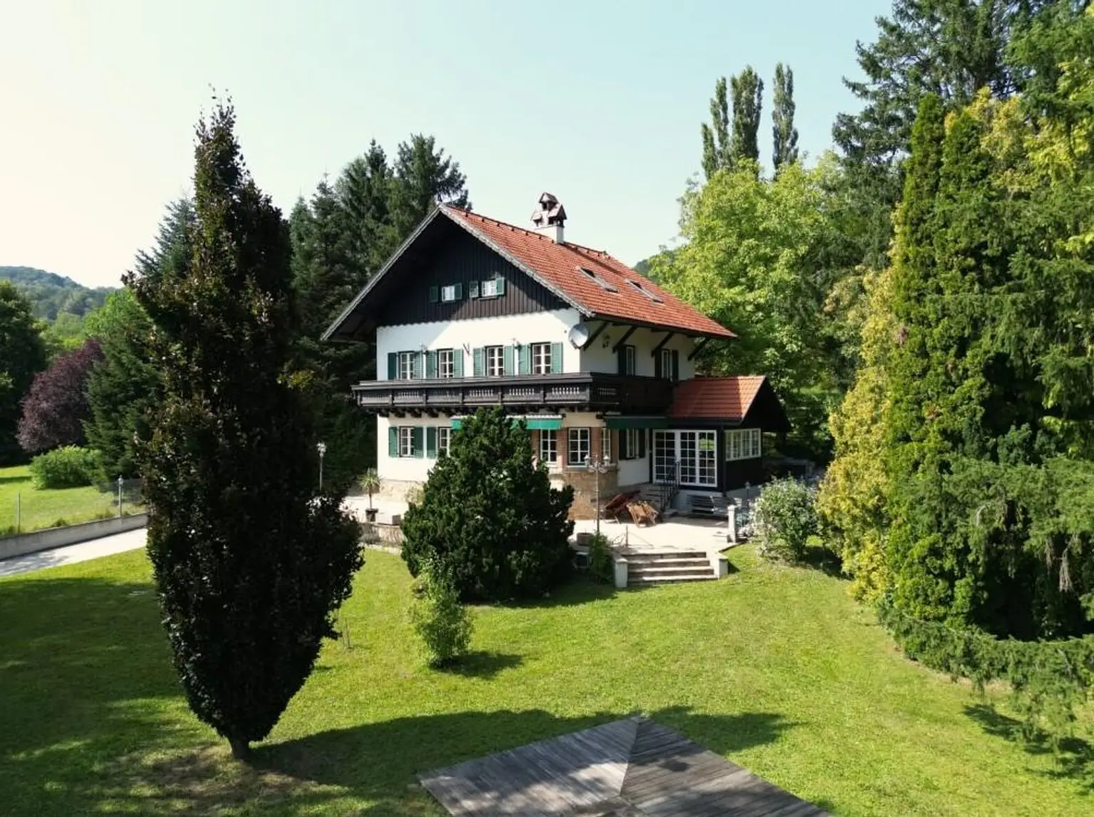 "Neuer Preis!"  CHARMANTES WIENERWALD-LANDHAUS IN TRAUMHAFTER LAGE