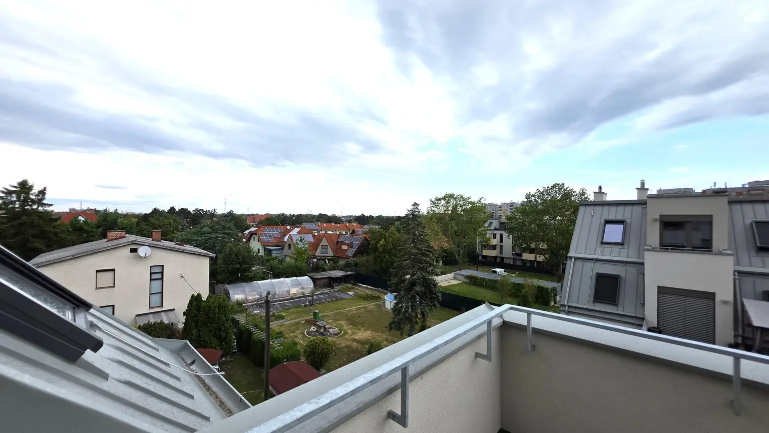 Coole DG-Wohnung mit 2 Terrassen und Fußbodenkühlung!!