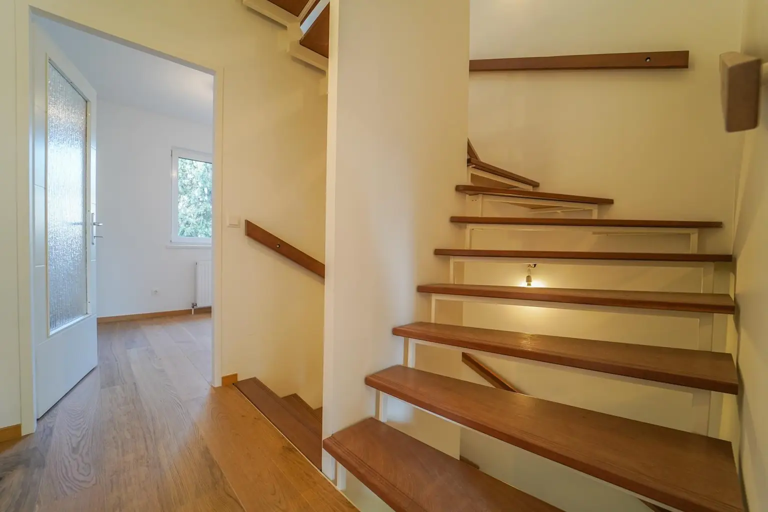 Haus mit Garten & Parkplatz in 1130 Wien Provisionsfrei zu mieten