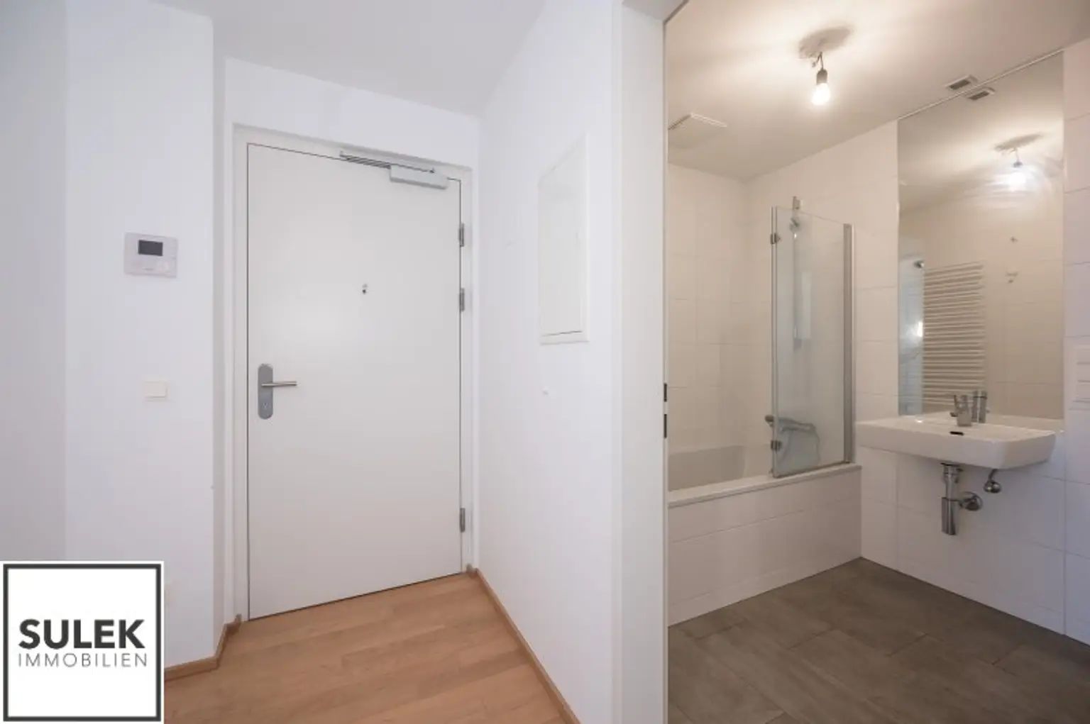 helle moderne 3 Zimmerwohnung mit traumhaften Blick über den Donaukanal